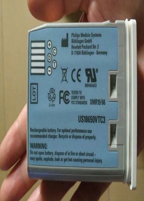 M4607A Medical Equipment Battery , Rechargeable Li Ion Battery 11.1V 1600mAh 17.76Wh