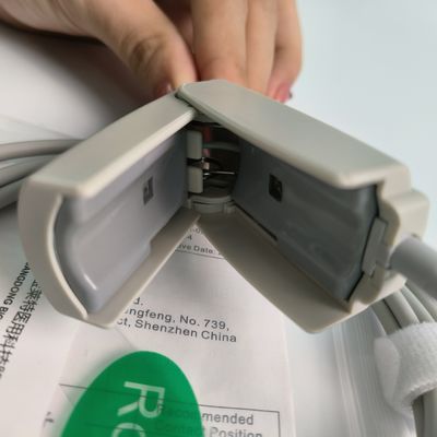 Original Split Adult Finger Clip Blood Oxygen Probe Encrypted 9 Pin DB9 Trapezoidal PN 15-100-0013